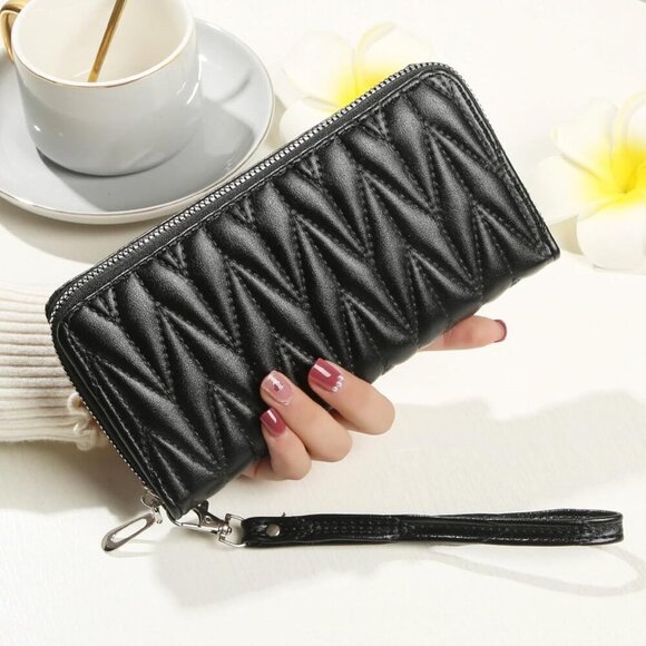 Women's RFID Wallet Vegan Leather Quilted Large Capacity Organizer - Picture 2 of 9